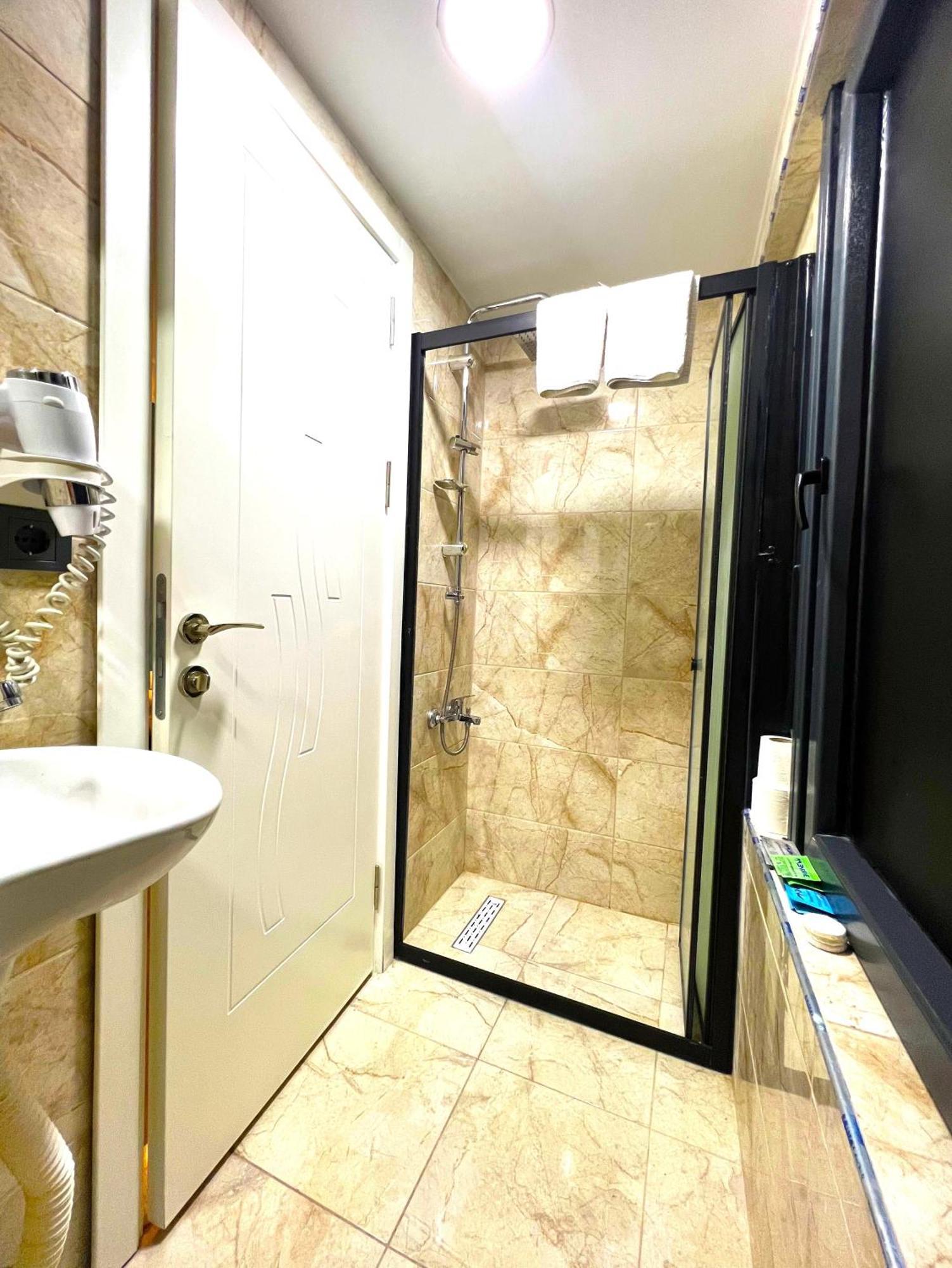 Boutique Kaya Royal Hotel Истанбул Екстериор снимка